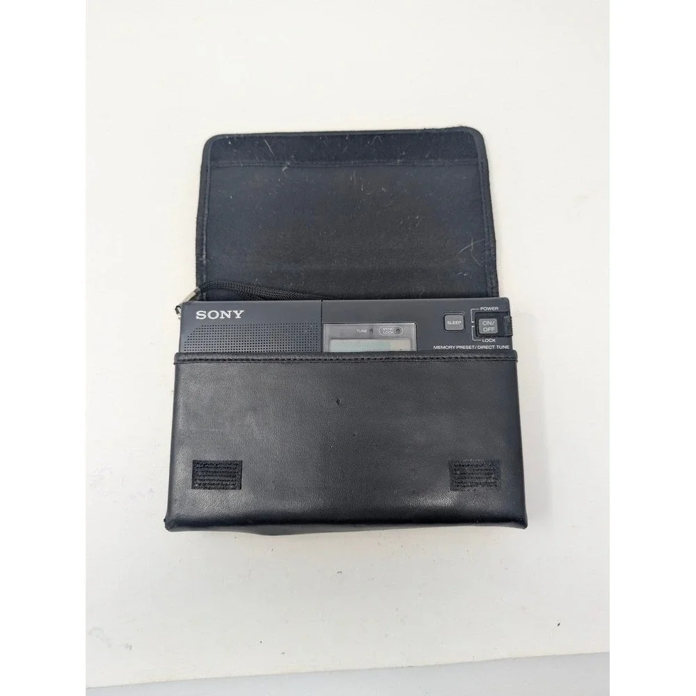 Sony Synthesized World Band Radio Receiver Vintage with case ICF-SW760G parts